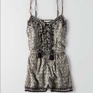 AMERICAN EAGLE lace up romper✨